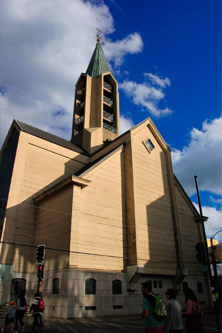 images/g_valdivia/catedral_catolica_web.JPG