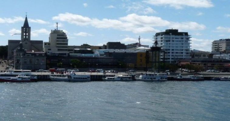 Vista desde  área de Museos  Isla Teja